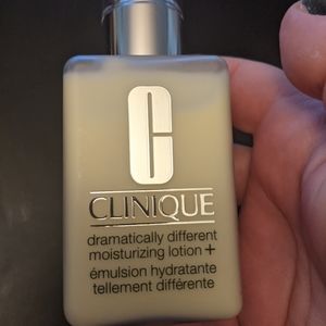 Clinique Dramatically Different Moisturizer+ New